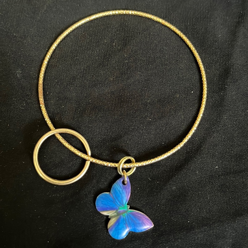Beautiful handmade keychain bracelet Goldtone